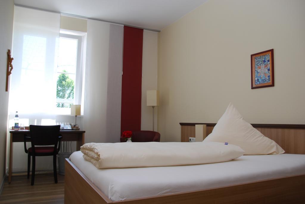 Hotel Tagungshaus Regina Pacis Leutkirch im Allgäu Zewnętrze zdjęcie